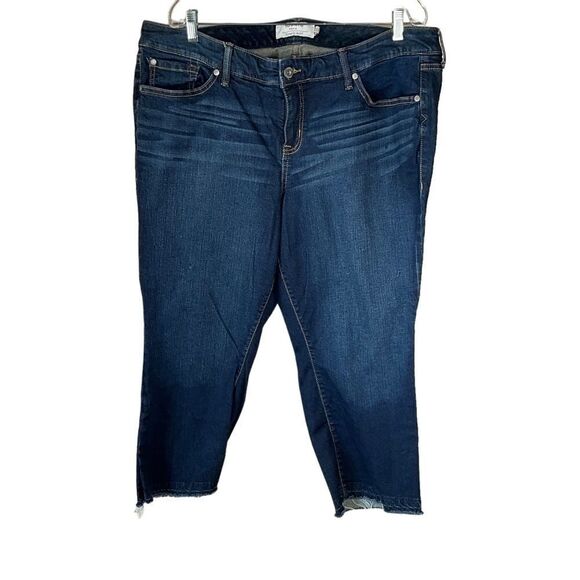 TORRID Denim Crop Jeans Size 20 Frayed Hem Straight Leg - Picture 1 of 14